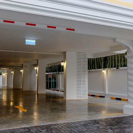 Siri Heritage Bangkok Hotel Exterior foto